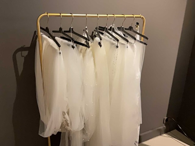 Piorier - sluiers - partij kleding - afbeelding 12 van  26