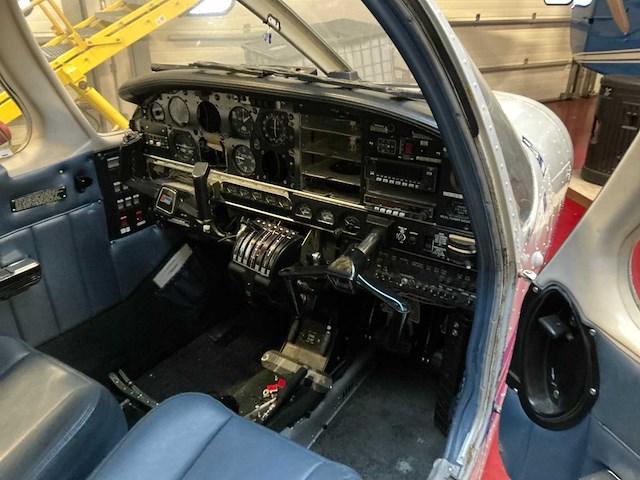 Piper aircraft pa-44 -180 seminole sportvliegtuig airframe - afbeelding 23 van  30