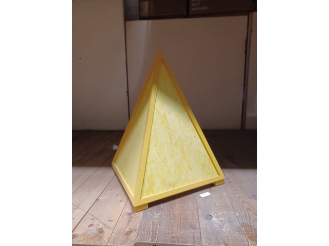 Piramide lamp e 27 vitting hoog 45 cm aantal 1 stuks. - afbeelding 1 van  5