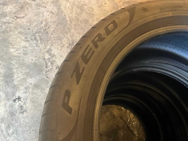 Pirelli - p - zero - autobanden (4x) - afbeelding 2 van  3