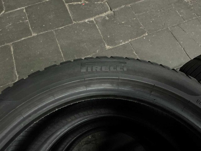 Pirelli - sottozero 3 - autobanden - 225/45/r18 (4x) - afbeelding 4 van  8