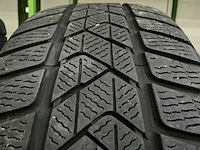 Pirelli - sottozero 3 - autobanden - 225/45/r18 (4x) - afbeelding 8 van  8