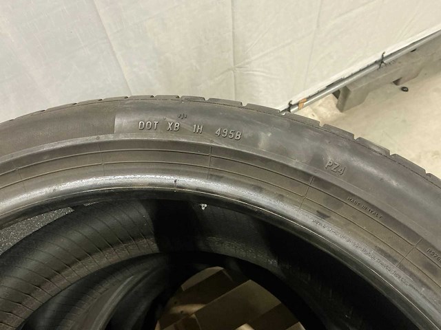 Pirelli 255/40 r20 autoband (4x) - afbeelding 2 van  3