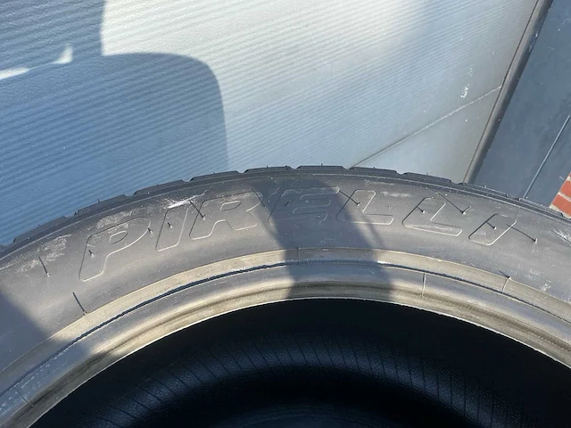 Pirelli autoband voor porsche gt4 (4x) - afbeelding 8 van  9