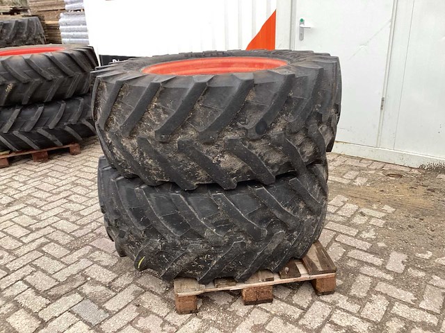 Pirelli mt 800 landbouwband met velg - afbeelding 2 van  7