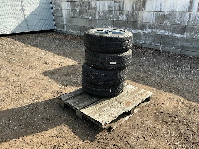 Pirelli scorpion 235/60r18 autoband (4x) - afbeelding 2 van  9