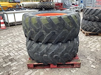 Pirelli tm 800 landbouwband met velg - afbeelding 3 van  7