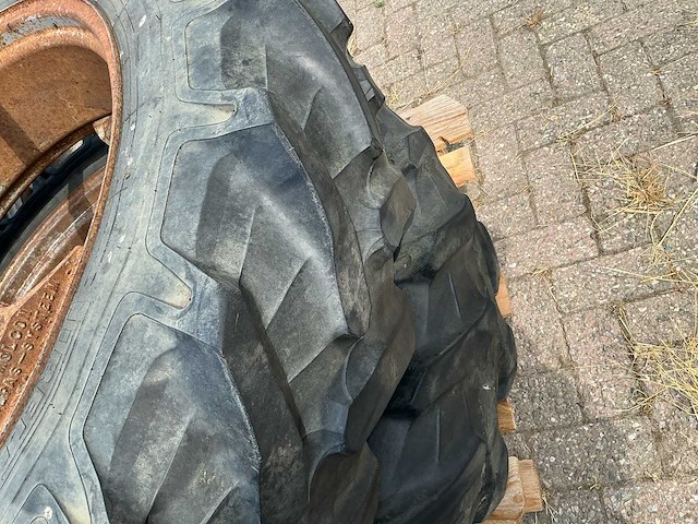 Pirelli tm300s band, wiel en velg, dubbel lucht set (2x) - afbeelding 1 van  2