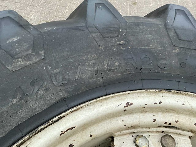 Pirelli tm700 240/70 r28 wielen (2x) - afbeelding 6 van  6