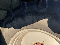 Pirelli tm800 band met velg - afbeelding 7 van  8