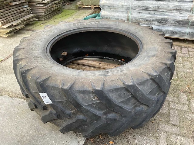 Pirelli tm800 landbouwband - afbeelding 1 van  5