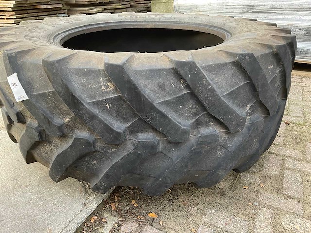 Pirelli tm800 landbouwband - afbeelding 2 van  5