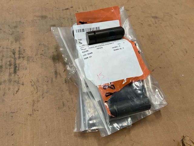 Piston assembly kit parts (2x) - afbeelding 1 van  4