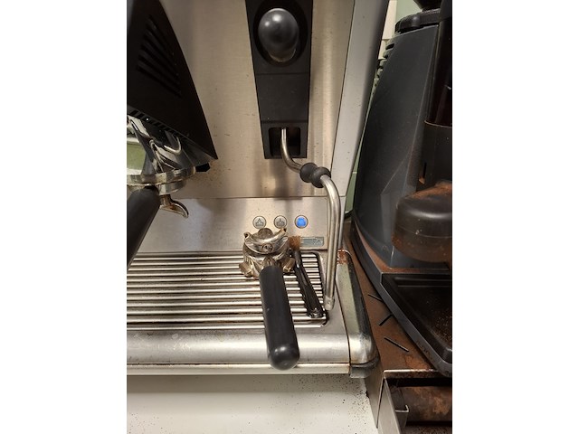 Pistonmachine met bonenmaler, sm, 100 e dtc - afbeelding 12 van  12