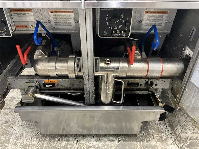 Pitco - se14 - mobiele 3-pans hr friteuse - afbeelding 7 van  25