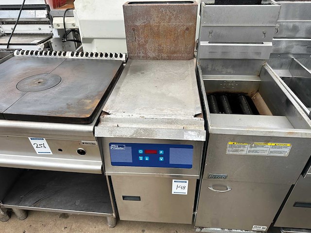 Pitco 14-hhov friteuse - afbeelding 1 van  6
