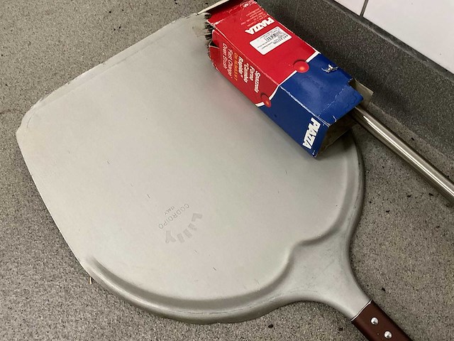 Pizza bakgerei - afbeelding 2 van  3