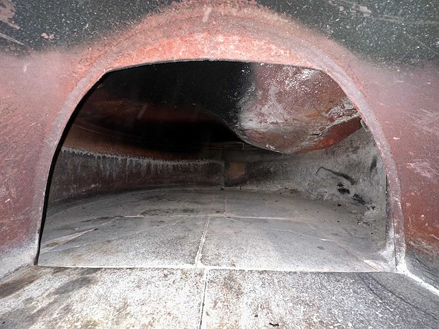 Pizza-oven houtgestookt - afbeelding 2 van  7