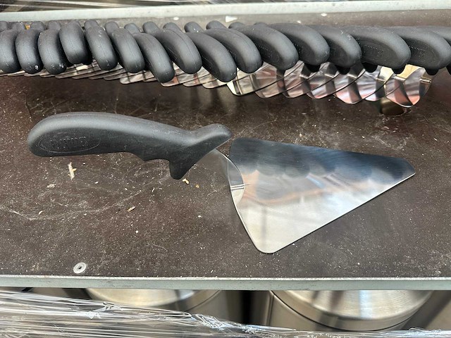 Pizza serveer scheppen (22 stuks) - afbeelding 3 van  5