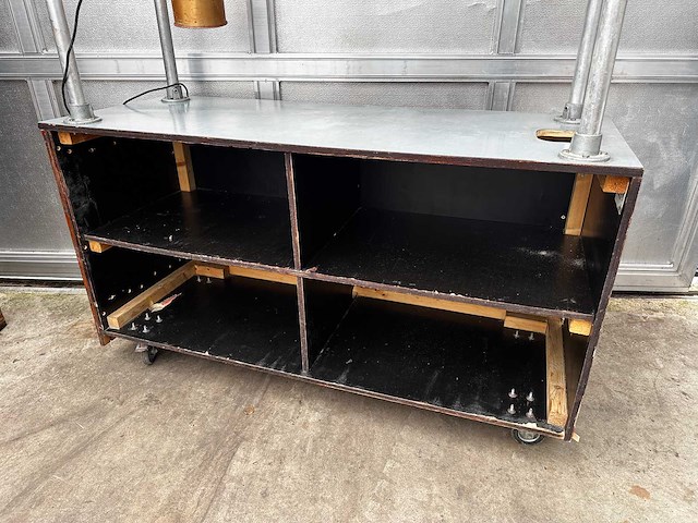 Pizza uitgiftebalie met warmhoudlampen - afbeelding 2 van  2