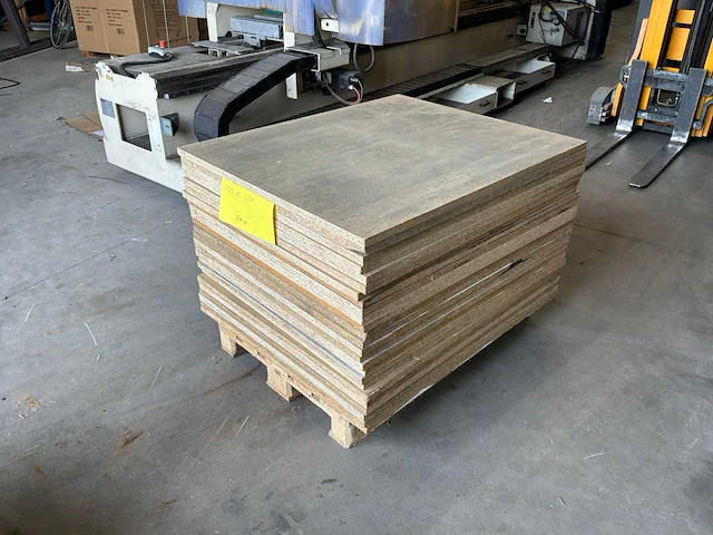 Plaatmateriaal 120x100x3 cm - afbeelding 1 van  4