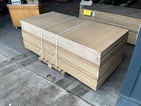 Plaatmateriaal 230x110x3 cm