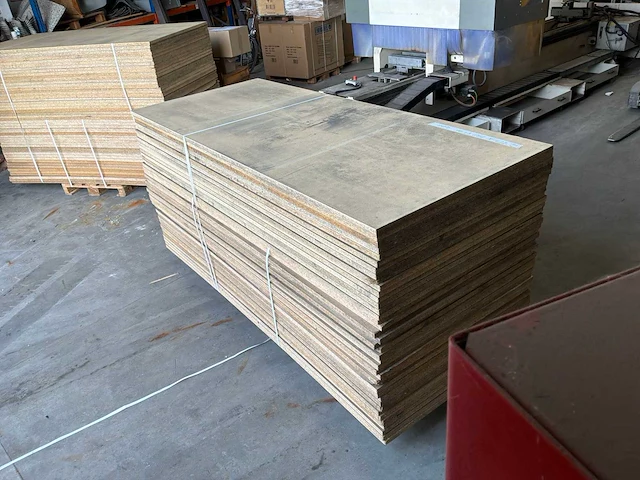 Plaatmateriaal 230x110x3 cm - afbeelding 1 van  4