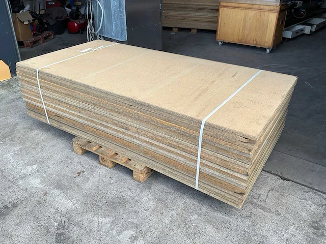 Plaatmateriaal 230x110x3 cm - afbeelding 1 van  5