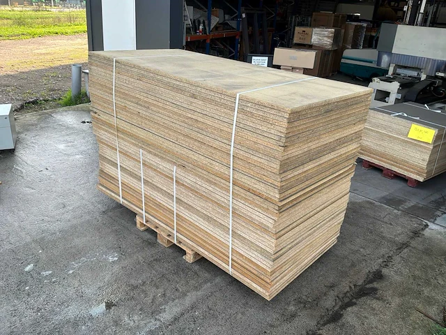 Plaatmateriaal 270x110x3 cm - afbeelding 1 van  4