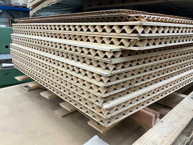 Plaatmateriaal met honingraatkern (10x) - afbeelding 2 van  5