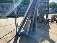 Plaatmateriaal op juk