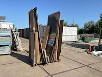 Plaatmateriaal op juk