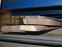 Plaatmateriaal waaronder zes x mdf 122 305 18 mm, gelamineerd spaanplaat, gelamineerd mdf en enkele eiken b... - afbeelding 5 van  6