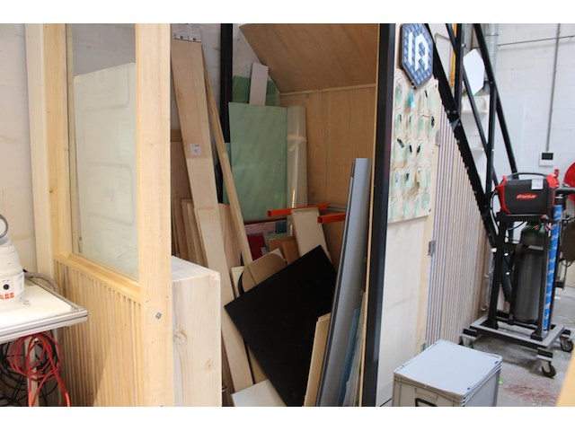 Plaatmaterialen w.o. hout, plexiglas en dibond. - afbeelding 1 van  2