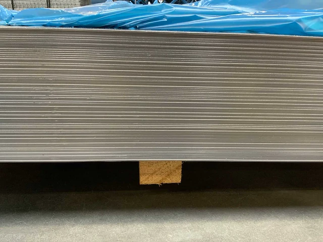 Plaatstaal 2500x1115x2,50mm (72x) - afbeelding 5 van  5