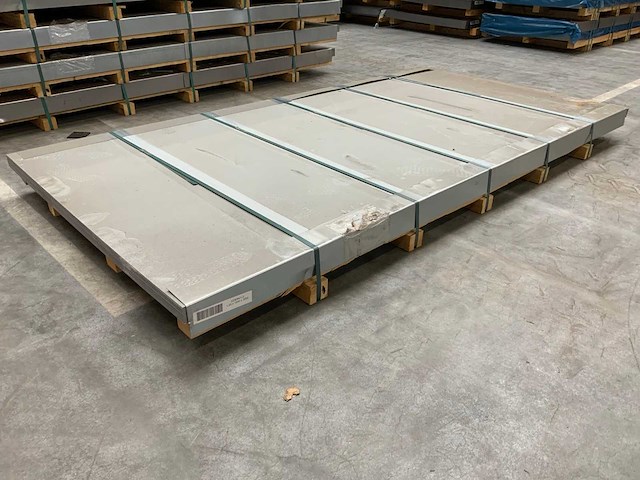 Plaatstaal 3000x1500x1.25mm (43x) - afbeelding 1 van  3