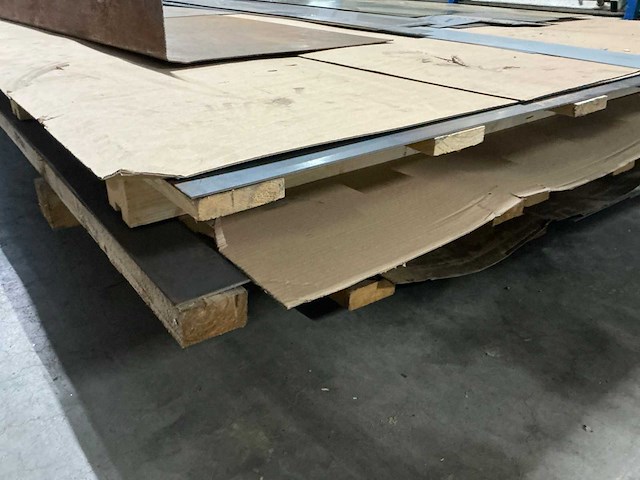 Plaatstaal en divers - afbeelding 3 van  3