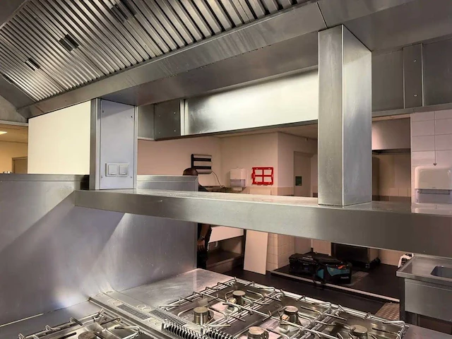 Plafond gemonteerd wandschap - afbeelding 2 van  4