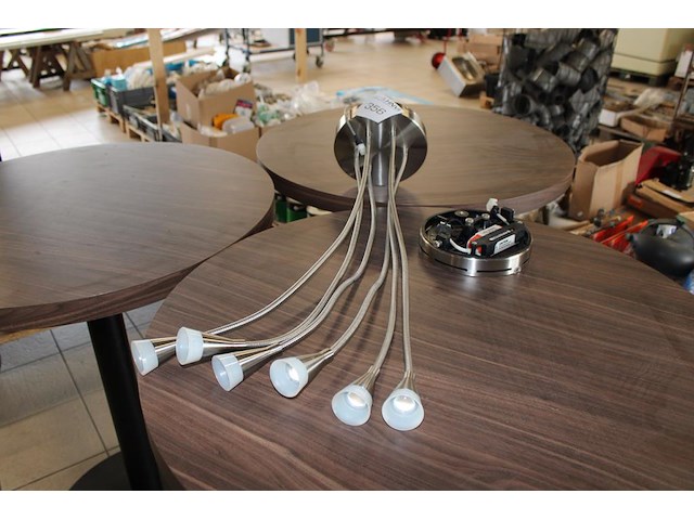 Plafond lamp met zes licht punten, lengte armen 64 cm. - afbeelding 1 van  2