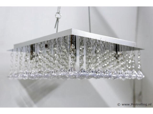 Plafondlamp met kristalachtige hangers - afbeelding 1 van  4