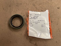 Plain encased seal (43x) - afbeelding 1 van  4
