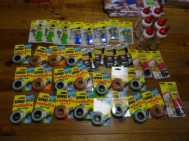 Plakband en lijm (40x) - afbeelding 1 van  6