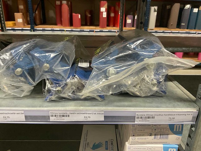 Plakband, houders, steekbuisjes, lijmpistolen, patronen - afbeelding 14 van  38