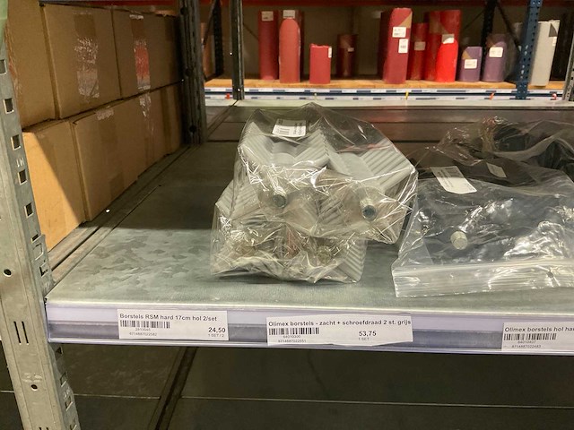 Plakband, houders, steekbuisjes, lijmpistolen, patronen - afbeelding 16 van  38