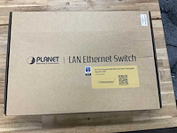 Planet 24-port gigabit ieee 802.3at poe+ managed injector hub switch - afbeelding 2 van  3