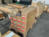 Planet brandwerende valdorpel (650x) - afbeelding 1 van  6