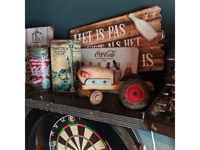 Plank met decoratie materiaal - afbeelding 4 van  5