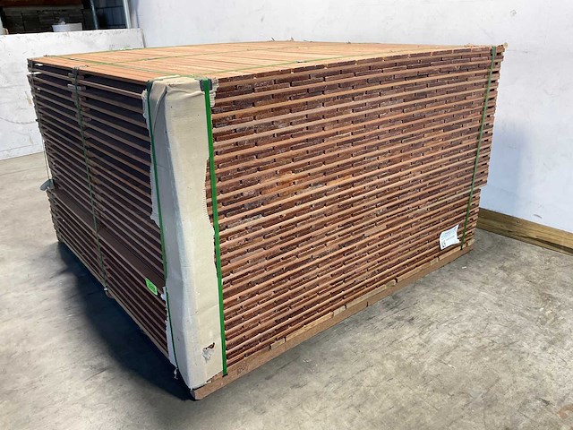 Plankenscherm hardhout design 28-planks 180x180 cm (24x) - afbeelding 4 van  5