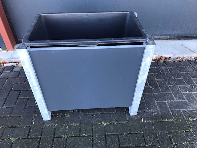 Planten bak (4x) - afbeelding 1 van  2