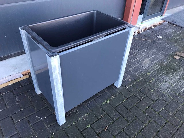 Planten bak (4x) - afbeelding 1 van  3